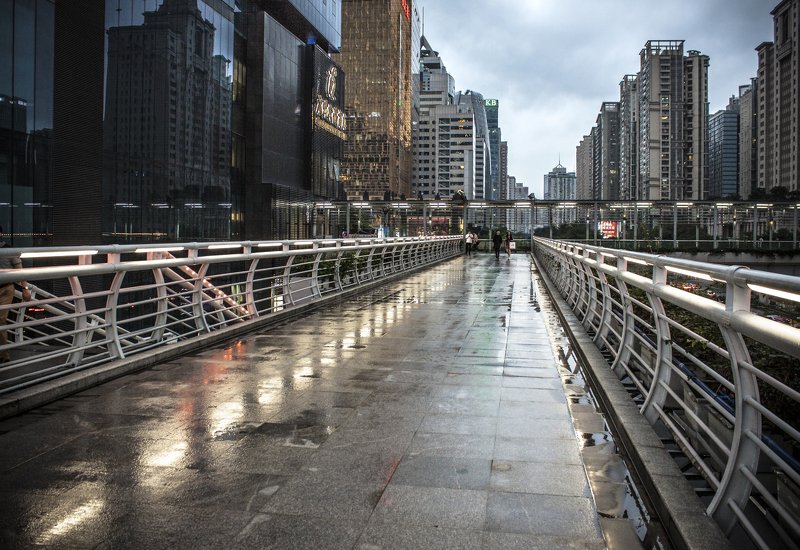 travel, город, небоскребы, вечер Между...photo preview