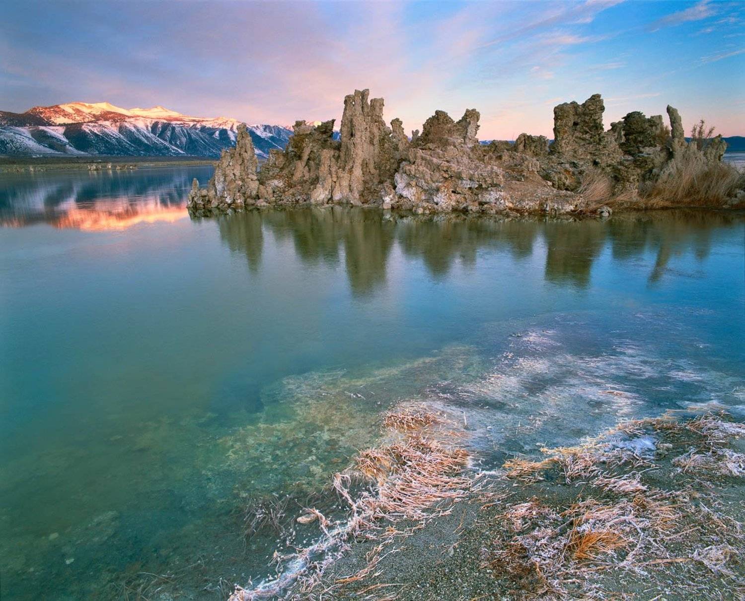 Морозное утро на mono Lake. Автор: Alexander Ravin (www.worldwidephoto.ru) , Alexander Ravin (www.worldwidephoto.ru)