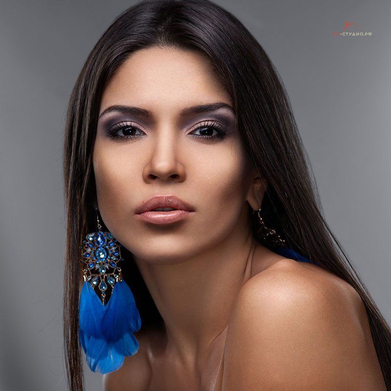 Брюнеткаphoto preview