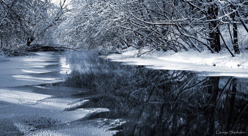 река Весенний ледphoto preview