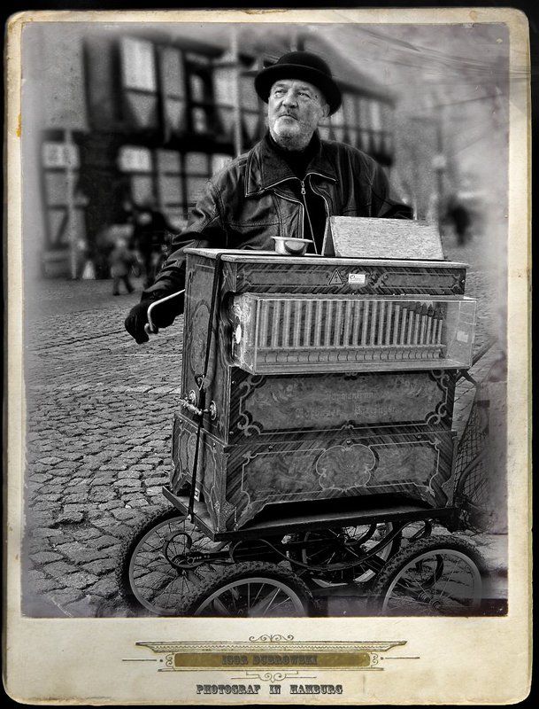 германия, шарманщик Грустная мелодияphoto preview