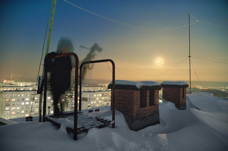 ночь Фотограф на крышеphoto preview