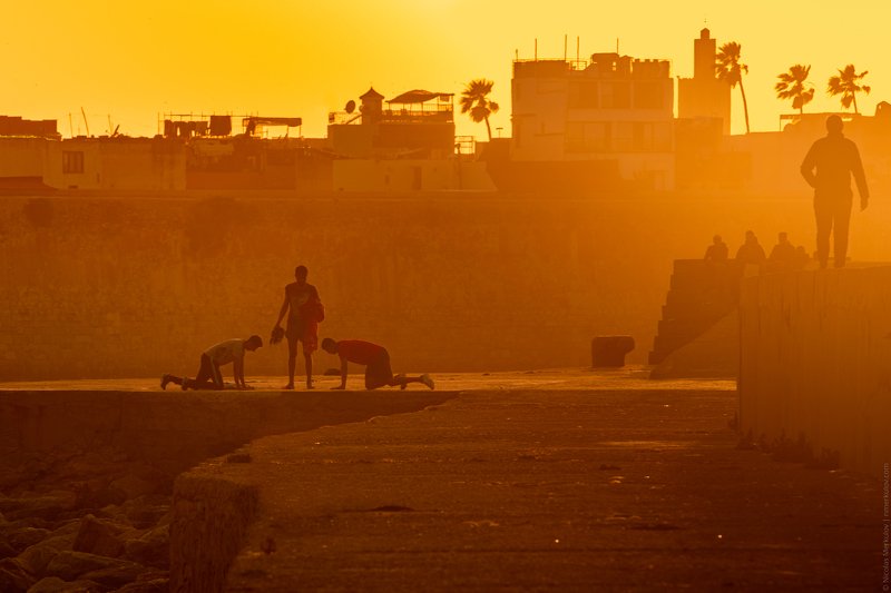 morocco , essaouira , africa , travel , sunset , океан , workout , street , nikon , d850 , марокко , эсcувейра , эсауира , африка , тревел , закат , воркаут , зож , стрит , никон Закатный Воркаут / Sunset Workoutphoto preview