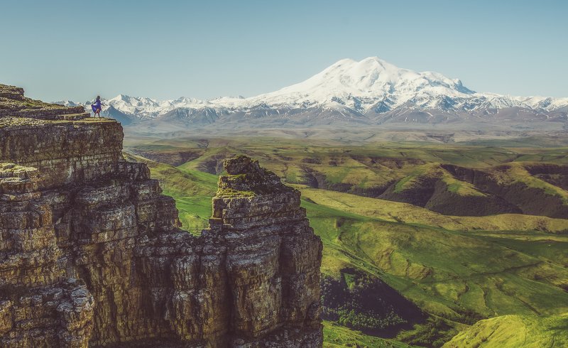 горы, эльбрус, кавказ, бермамыт Вид на Эльбрус с плато Бермамытphoto preview