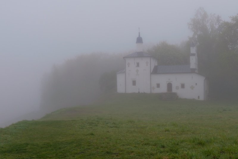 pskov, pleskau, псков, landscape, псковскаяобласть, pskovregion, изборск, утро, облака, туман, крепость, nikon, nikonrussia, sigma, velbon, rtgtv, 35photo, russia, foto, фото, photo, photography Туманный Изборскphoto preview
