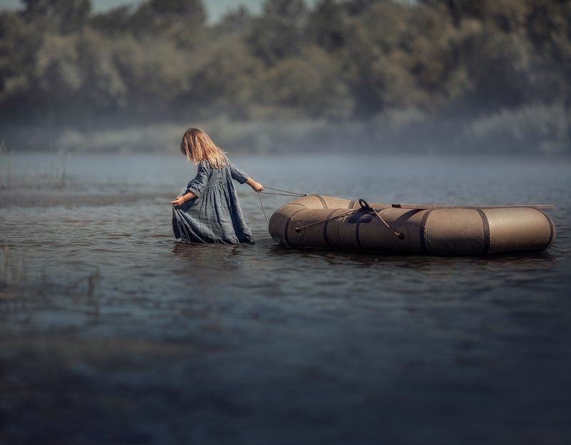 С лодкойphoto preview