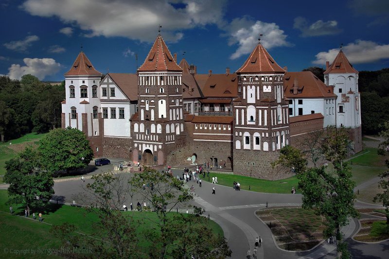 беларусь, мир, замок, дворец, архитектура Мирский замок с высоты птичьего...photo preview