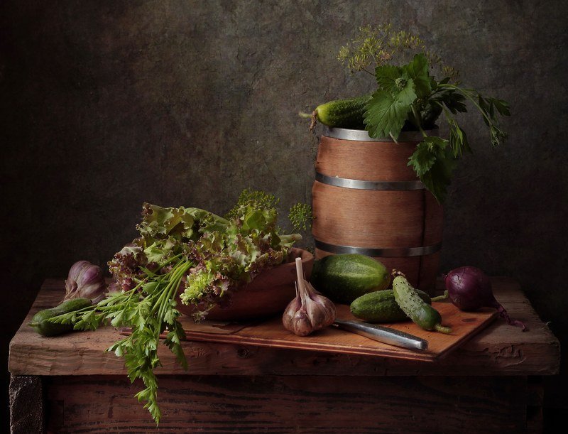 натюрморт, овощи, салат, огурец Огуречная историяphoto preview