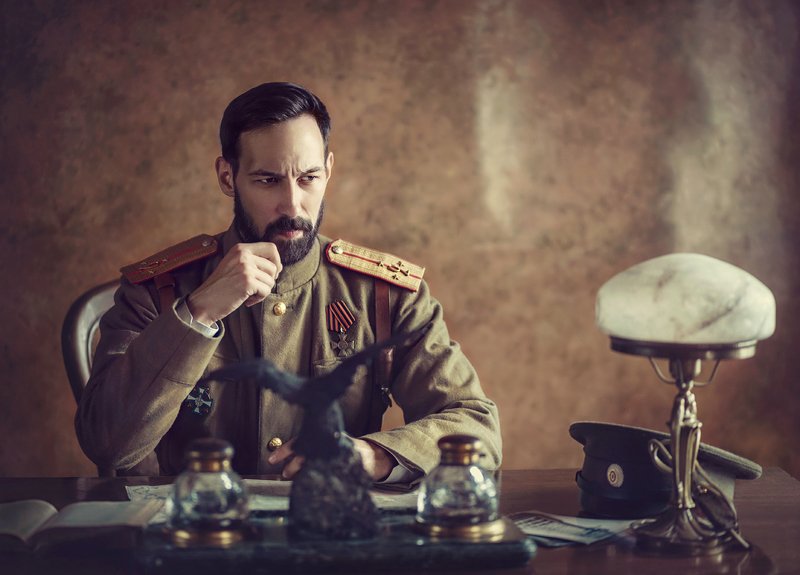 мужской портрет, история, царь, мундир, военная форма, реконструкция, постановочное фото \