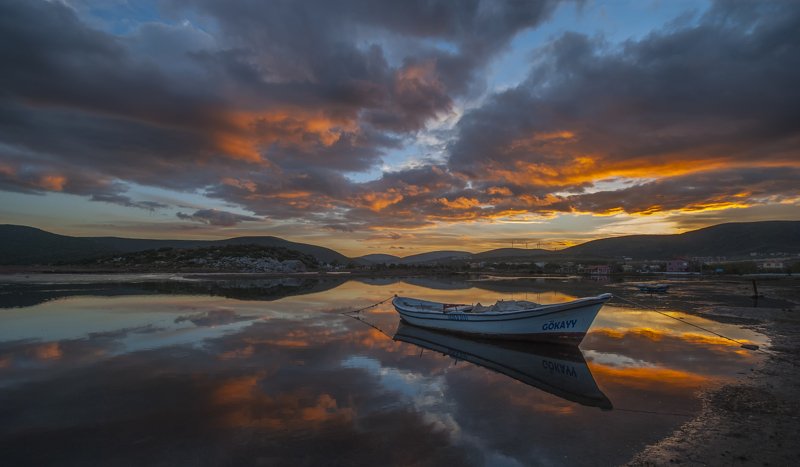 clouds,sky,boat,sea,rocks,reflection, boatphoto preview