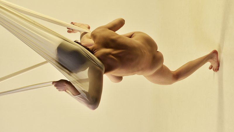 девушка Девушка на ... стенеphoto preview