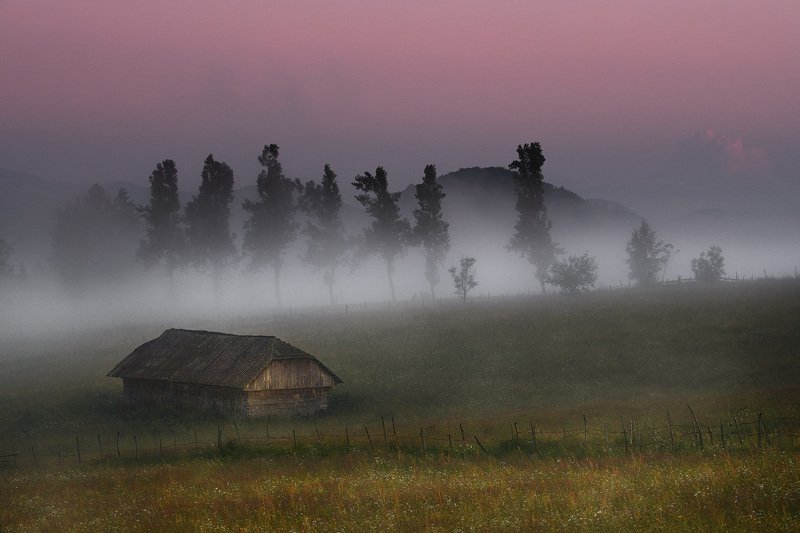 Туманный вечер в Румынииphoto preview