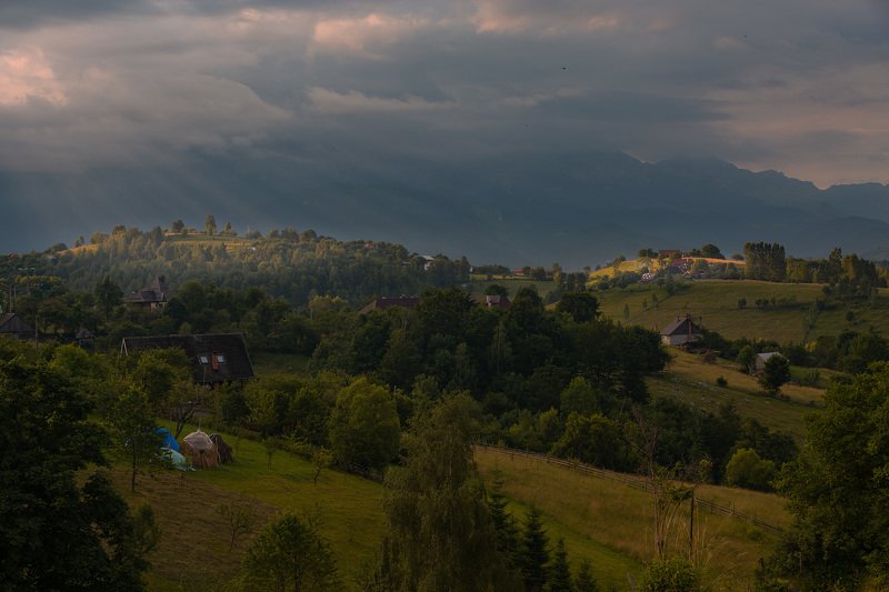 трансильвания Сырое и солнечноеphoto preview