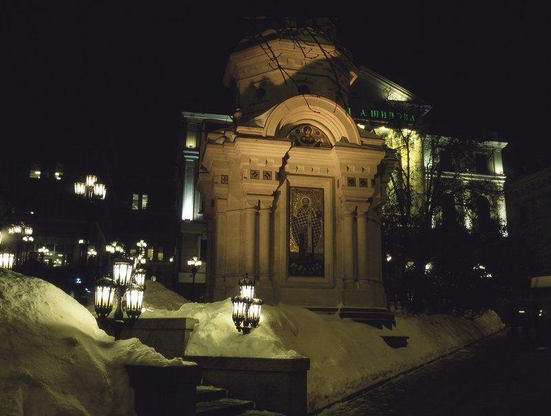 москва.ночь.часовня. Часовенка...photo preview