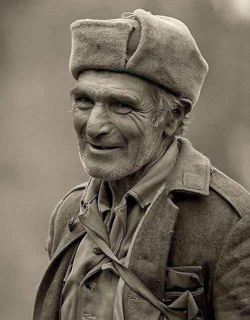 Случайный персонаж......бери шинель, иди домой.". Автор: Богдан , Богдан