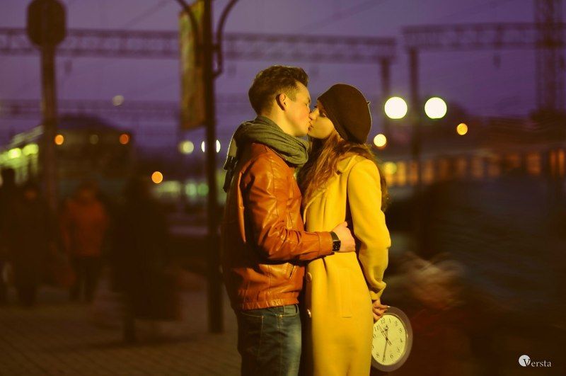 время, жизнь, поцелуй, любовь, город, вокзал, девушка, парень, ночь stop timephoto preview
