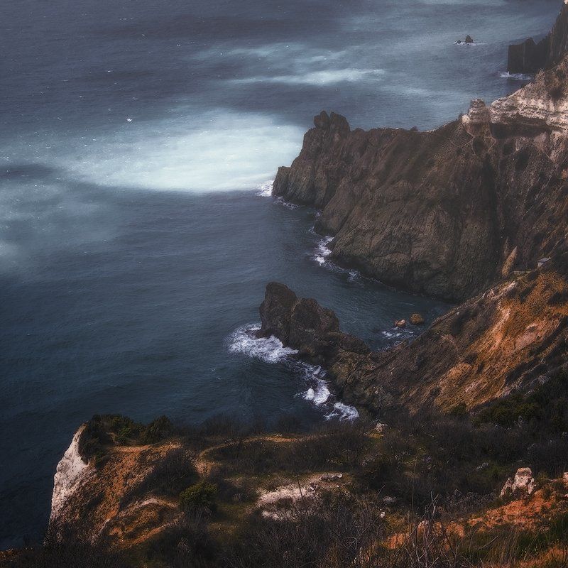 Скалистый берег Крымаphoto preview