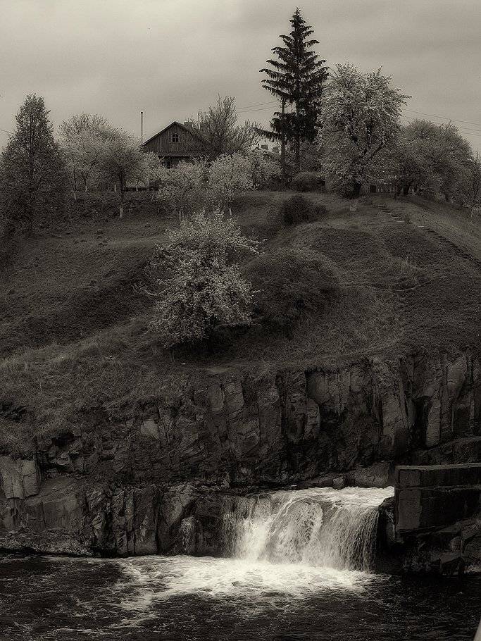 Водопад. Автор: Владимир Перепечаев , Владимир Перепечаев