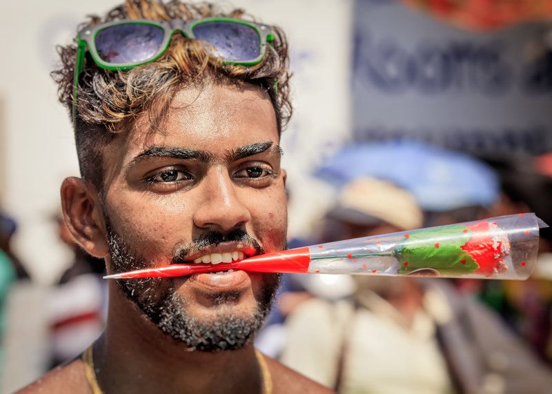 шри-ланка, мирисса, праздник маха-шиваратри, лица Лица праздникаphoto preview