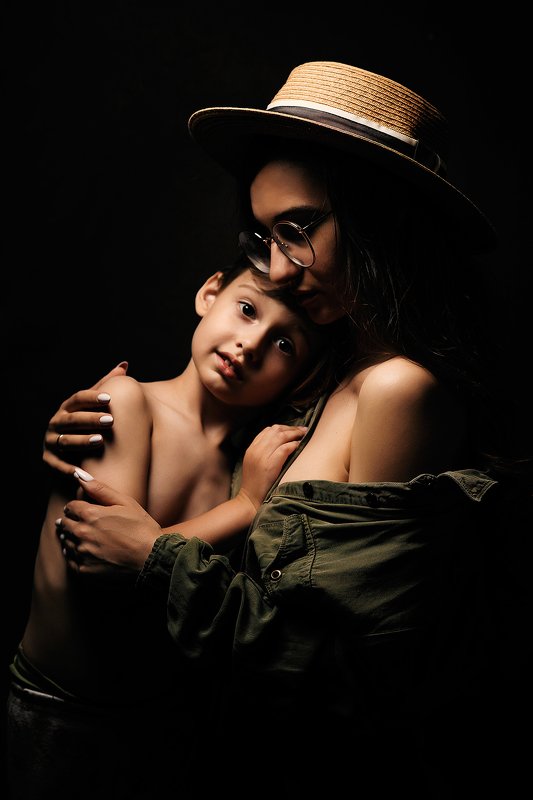 мама, сын, дети, ребенок, портрет, взгляд, семейное фото Мать и дитяphoto preview