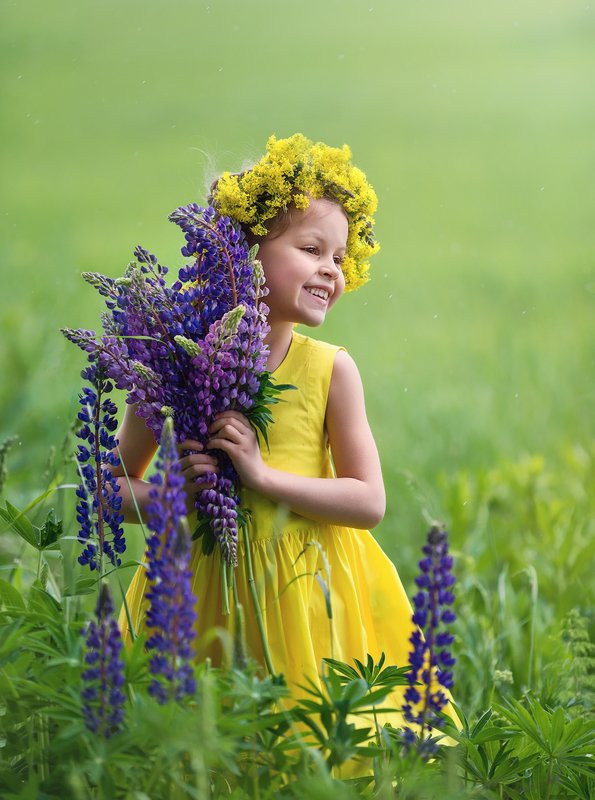 цветы, цветение, люпин, дети, прогулка, образ Любимые цветыphoto preview