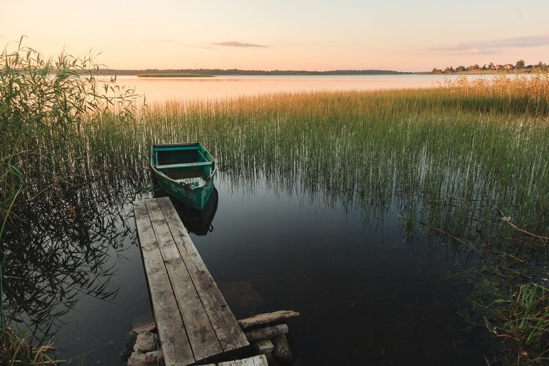 Торопец, лодка, озеро Утро на озереphoto preview