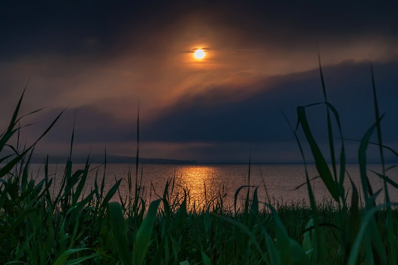 #пейзаж #путешествия #море #непогода #тайфун #закат #зловещий Закат перед тайфуном.photo preview