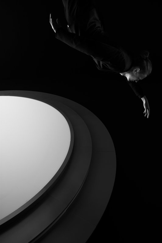 man,black&white, portrait, architecture, monochrome, street, urban, model, art, minimalism, concept, человек, мужчина, мужской_портрет, архитектура, черно_белое, концептуальный минимализм Lostphoto preview