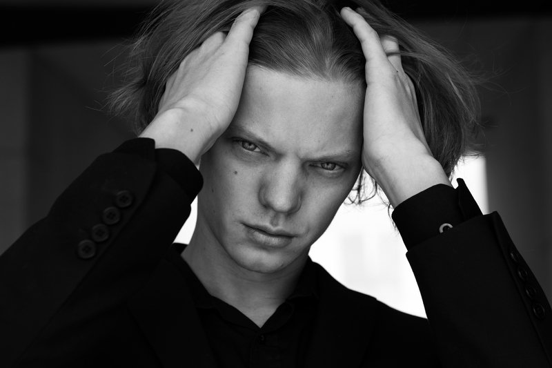 man black&white portrait architecture monochrome street urban model art minimalism concept человек мужчина мужской_портрет архитектура черно_белое концептуальный минимализм Lost IIphoto preview