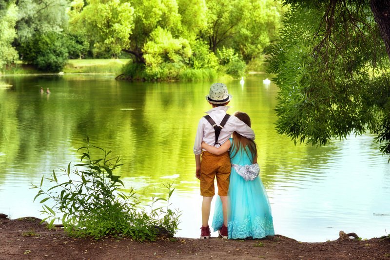 у озераphoto preview