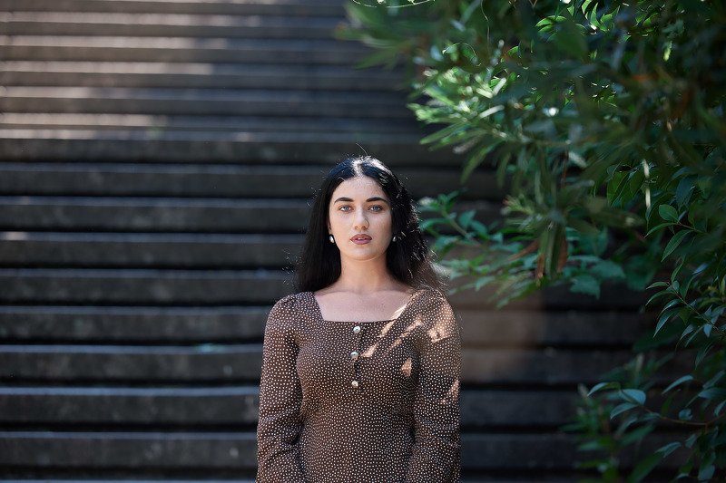 женский портрет photo preview