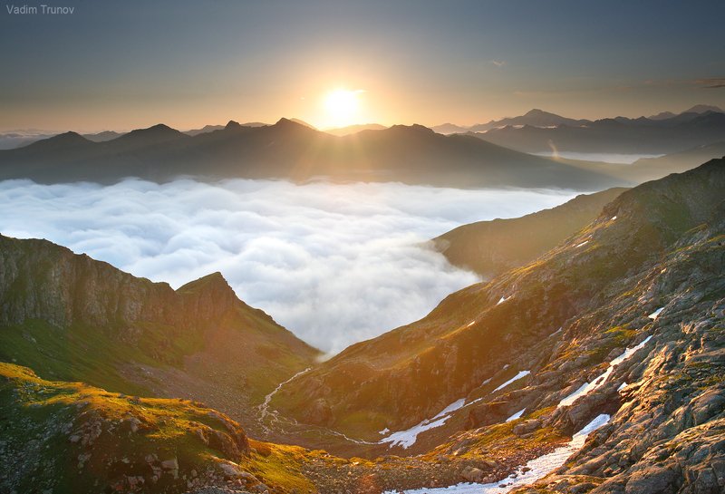 Восход в горах Кавказаphoto preview