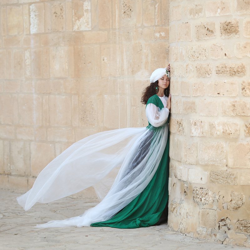 Old fortress, крепость, старая крепость, Тунис, Монастир, Медина, восточная красавица, восточный костюм, чалма, зеленое платье, восток, арабский, арабский костюм, ракушечник Старая крепость / Old fortressphoto preview