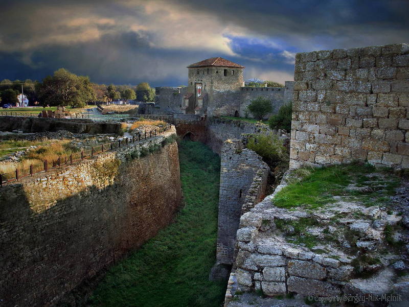 украина,   белгород-днестровский Суровая фортеция в Белгород-Днестровскомphoto preview