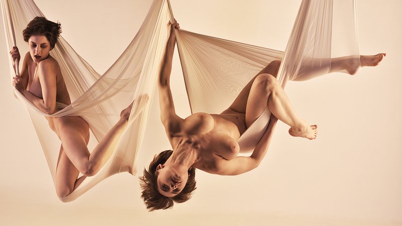 девушка Упражнение в композицииphoto preview