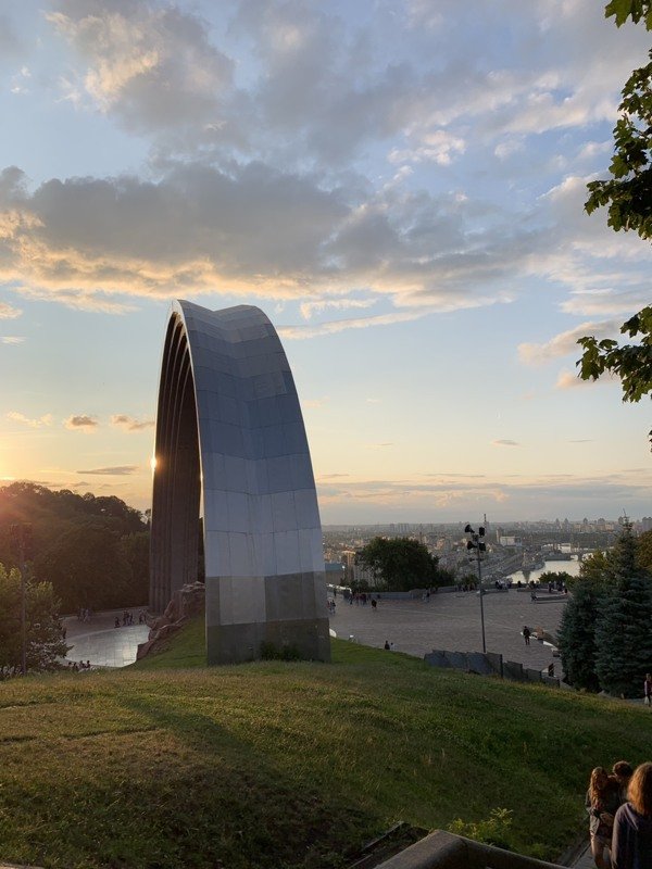 киев,город,архитектура Вечерний Киевphoto preview