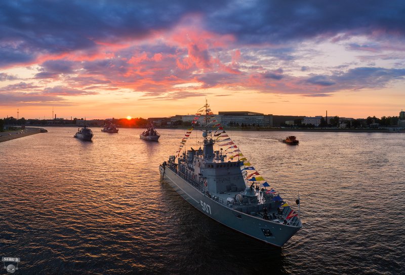 Тральщик Александр Обухов и его друзьяphoto preview