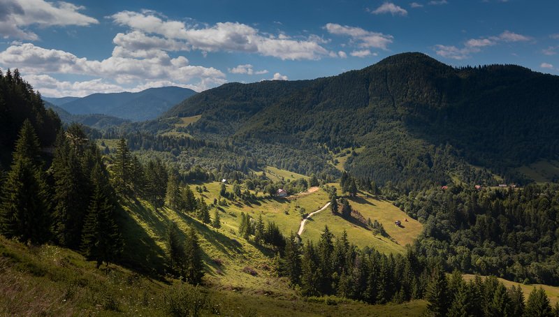 трансильвания, карпаты, румыния Солнечная Трансильвания. Фундатаphoto preview