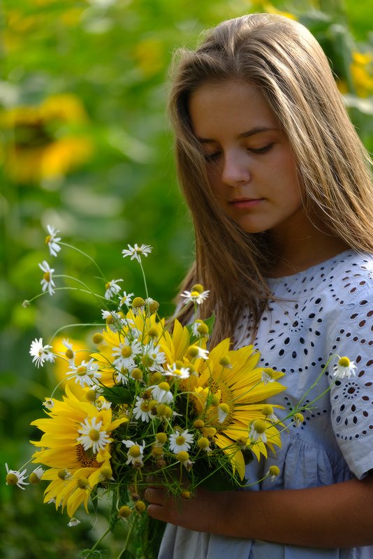 Девочка-летоphoto preview