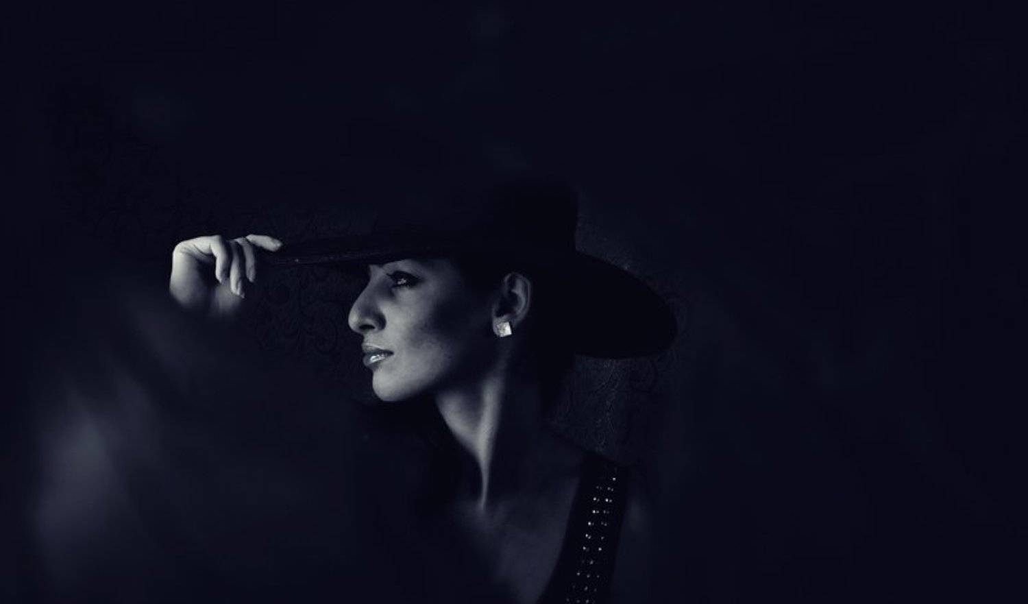 A lady in a hat. Автор: Emma Marashlyan , Emma Marashlyan