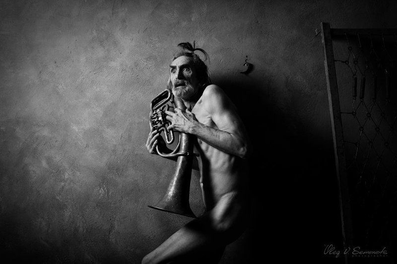 old musicianphoto preview