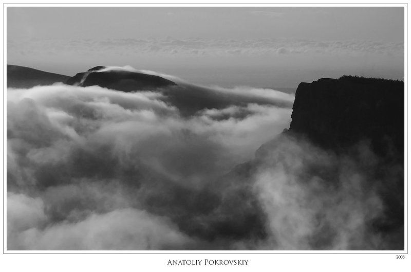 крым, горы, демерджи, облака, анатолий покровский Стоя над облаками, наблюдая течение времени. фото превью