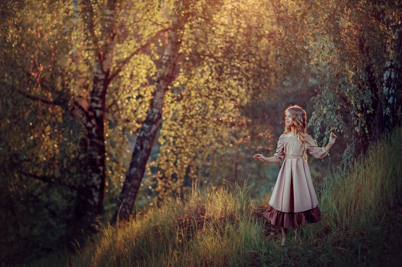 девочка, вечер, заката, контровой, лето, березы, соллнце, детский фотограф, портретный фотограф Летний вечерphoto preview