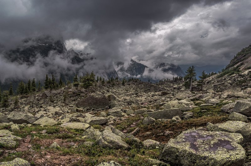 природа, пейзаж, горы, небо Царство камней и облаковphoto preview