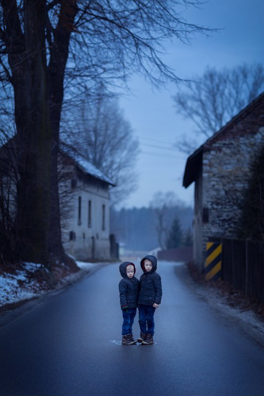 #blue #yusupovapro #yusupovaalicja #adventure #light #bluemood #dream #child #children #flare #sun Brothersphoto preview