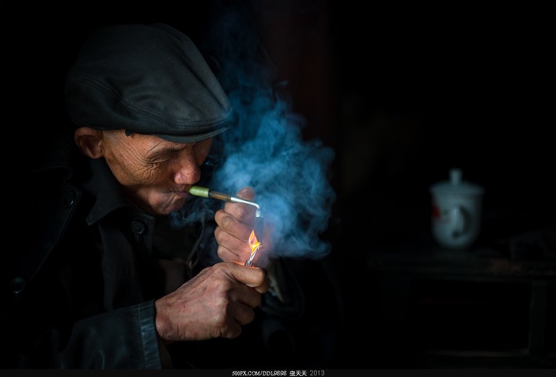 场镇上的老人photo preview