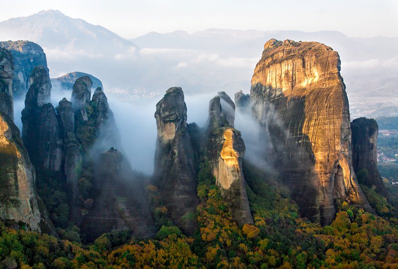 горы, туман, утро, метеоры Когда просыпаются дракончики в Метеорах)photo preview