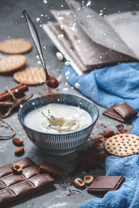 молоко, фудфото, всплеск, еда, шоколад, левитация волшебная кулинарияphoto preview
