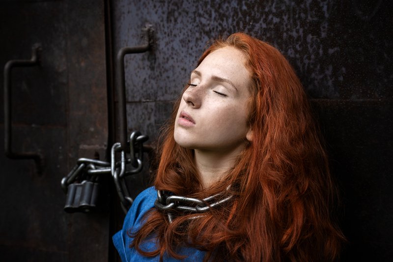 портрет Полинаphoto preview