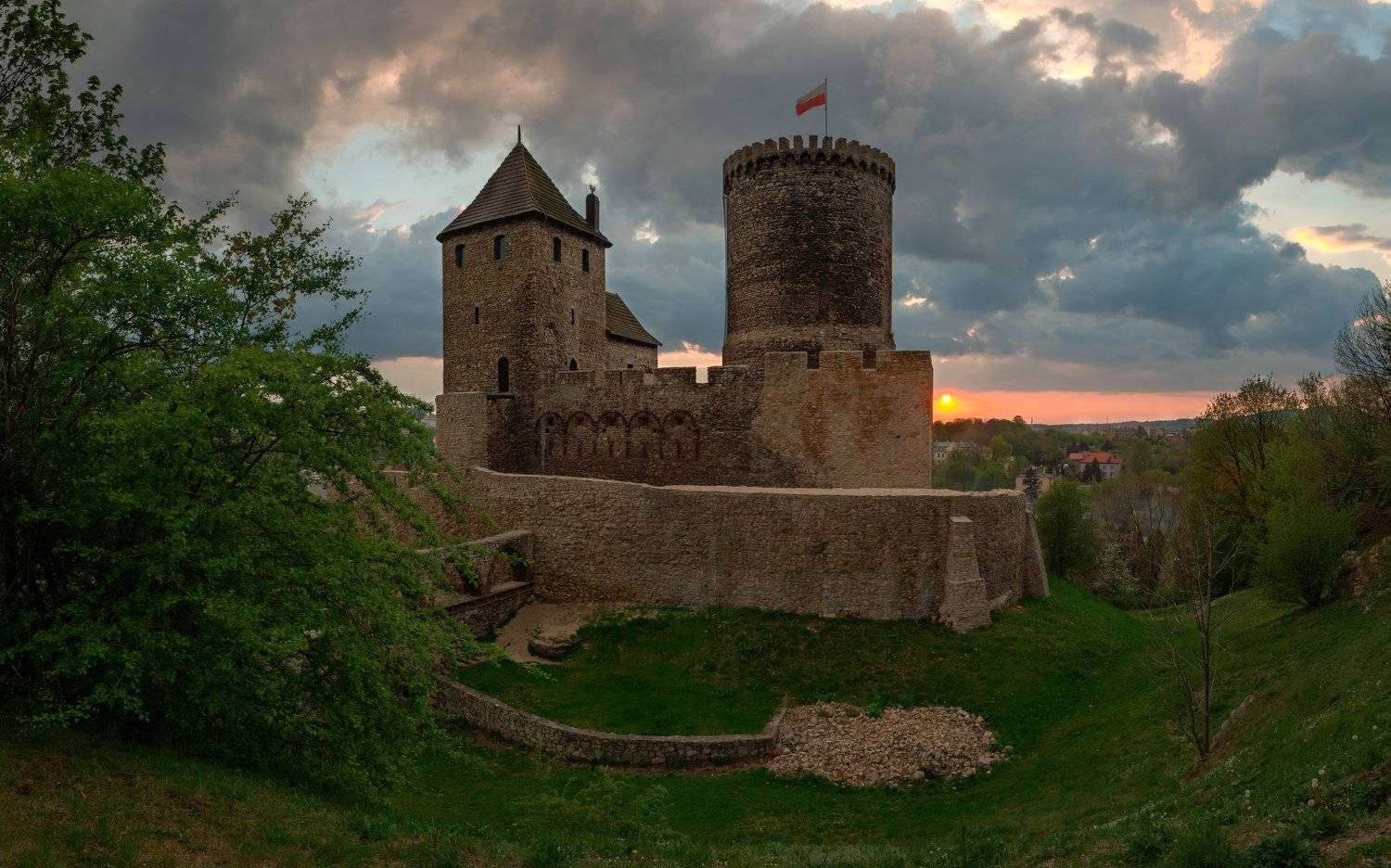 Bendzin castle. Автор: Александр Poland, castle, old, architecture, sunset, evening, Польша, замок, архитектура, закат, панорама, Александр